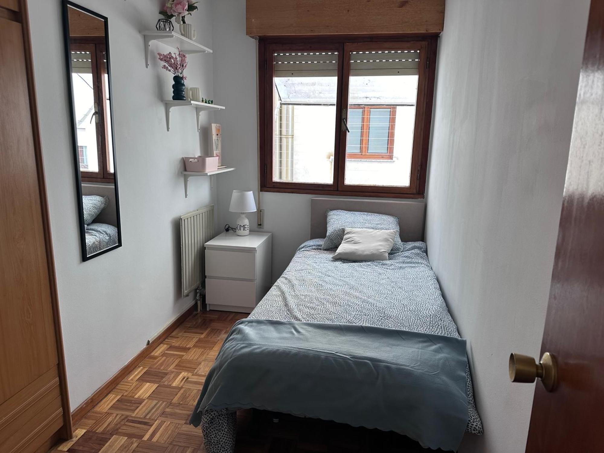Acogedor Apartamento Con Vistas A La Catedral Y Parking Oviedo Dış mekan fotoğraf