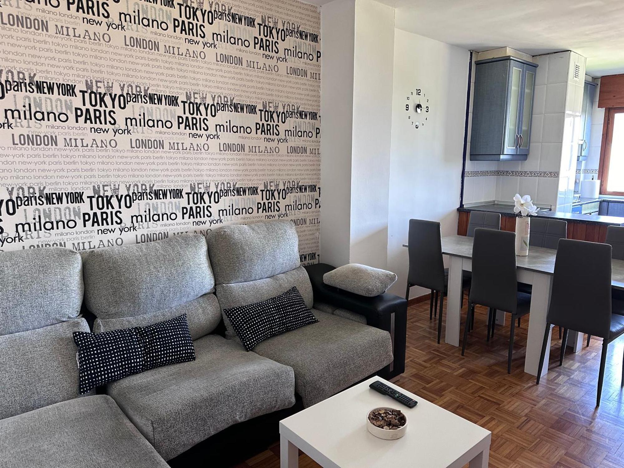 Acogedor Apartamento Con Vistas A La Catedral Y Parking Oviedo Dış mekan fotoğraf