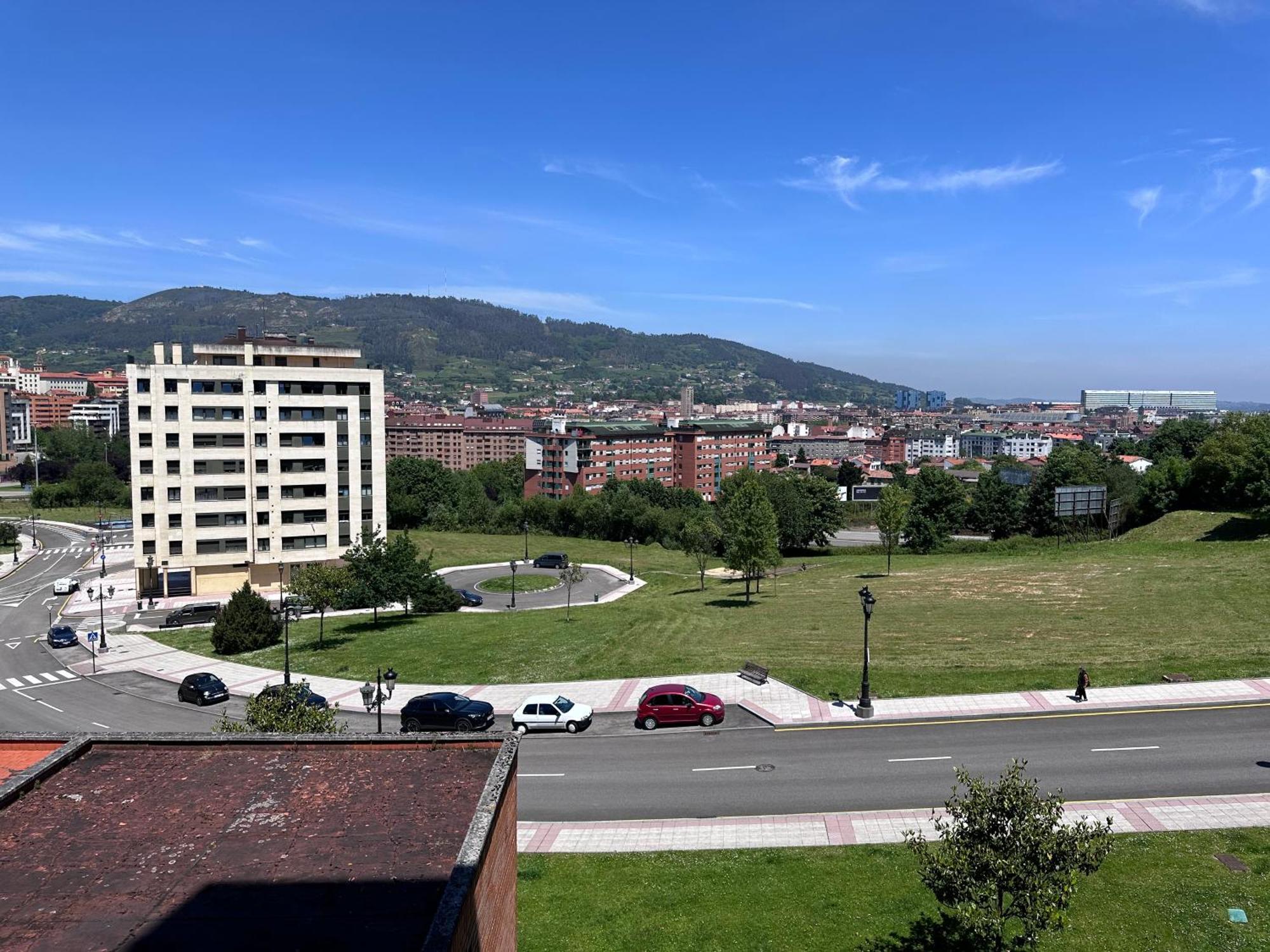 Acogedor Apartamento Con Vistas A La Catedral Y Parking Oviedo Dış mekan fotoğraf