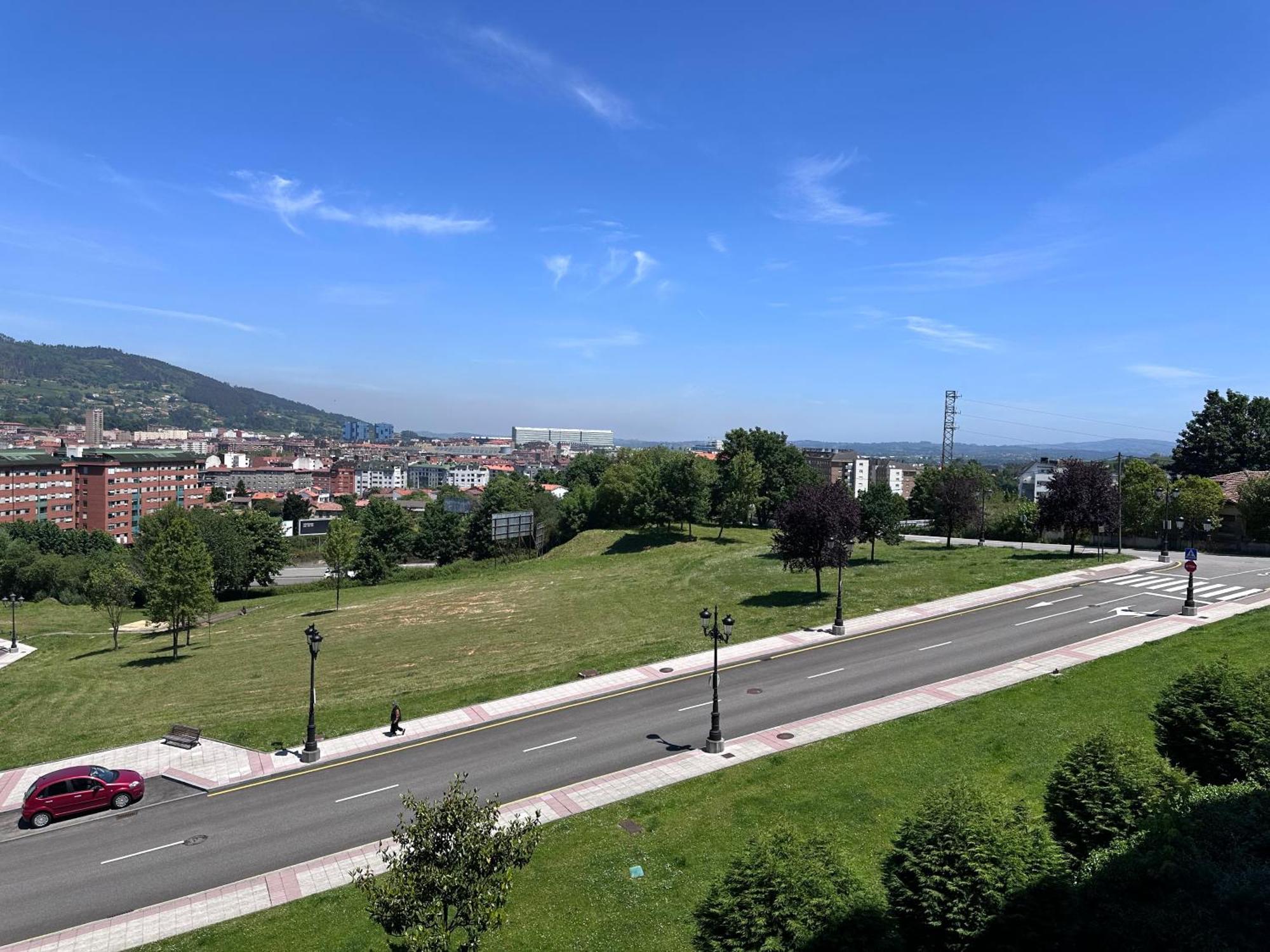 Acogedor Apartamento Con Vistas A La Catedral Y Parking Oviedo Dış mekan fotoğraf
